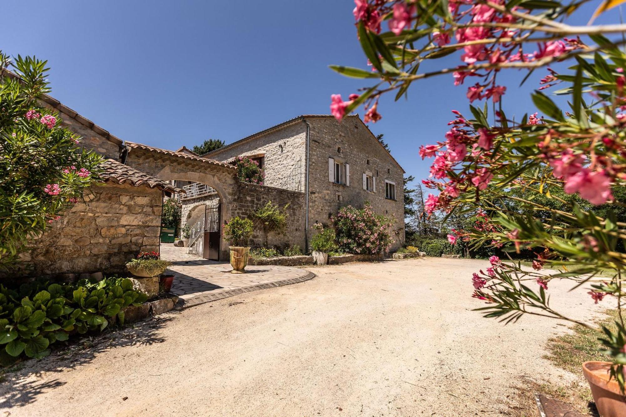 Les Monteils Hotel Grospierres Luaran gambar